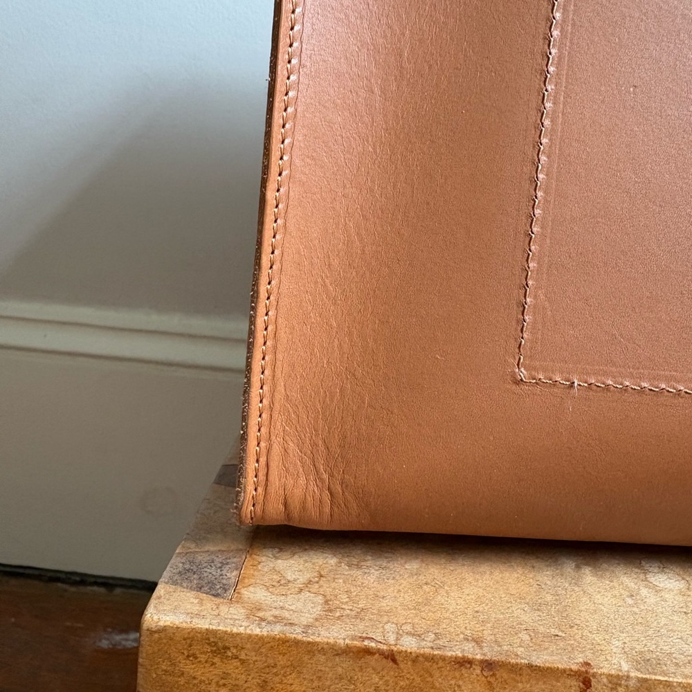 Eileen Fisher Vegetable Tanned Italian Leather Tote Bag - Picture 4 of 16